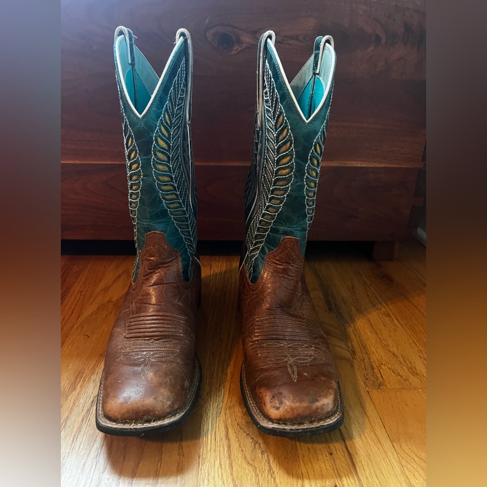 Ariat Brown Leather Cowboy Boots with Teal Embroidered Shaft